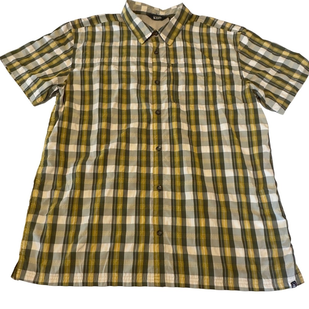 Eastern Mountain Sports Mens XL Plaid Hiking Shirt Green Vented Short Sleeve EMS